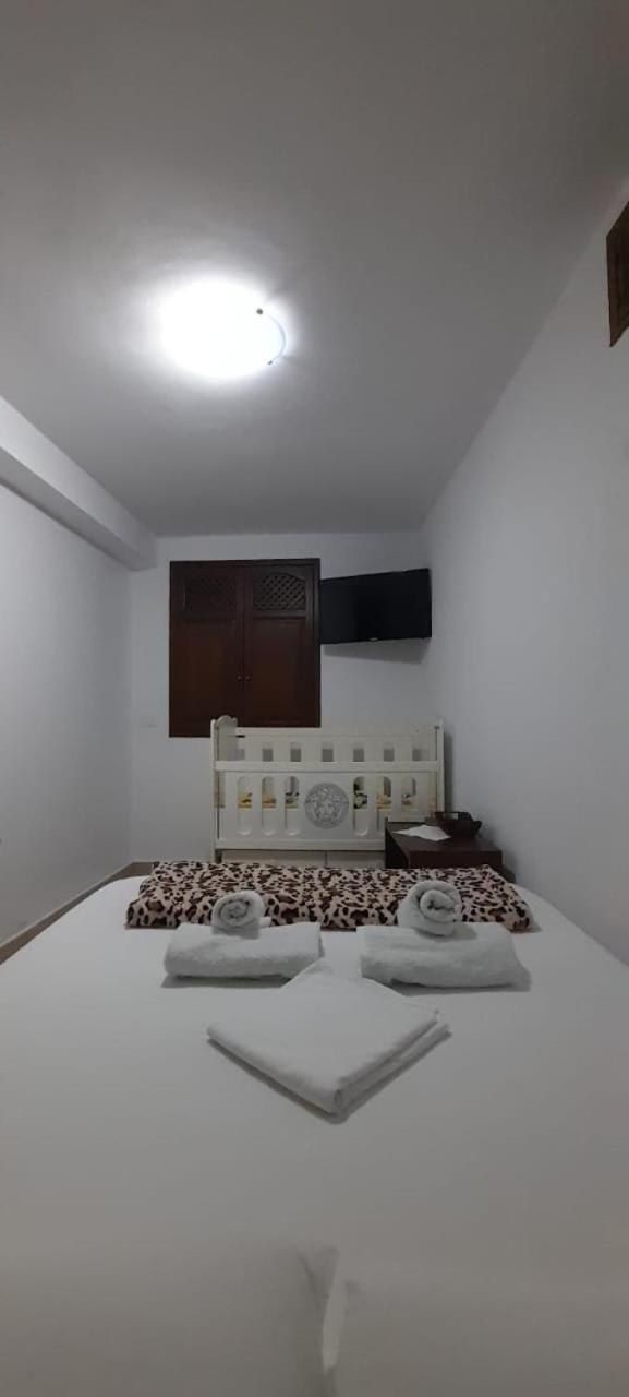 בראט Apartment Altin In Old Town מראה חיצוני תמונה