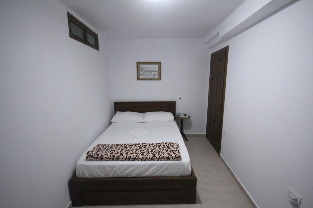 בראט Apartment Altin In Old Town מראה חיצוני תמונה