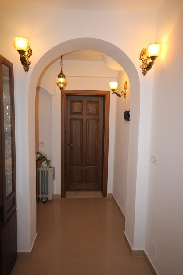 בראט Apartment Altin In Old Town מראה חיצוני תמונה